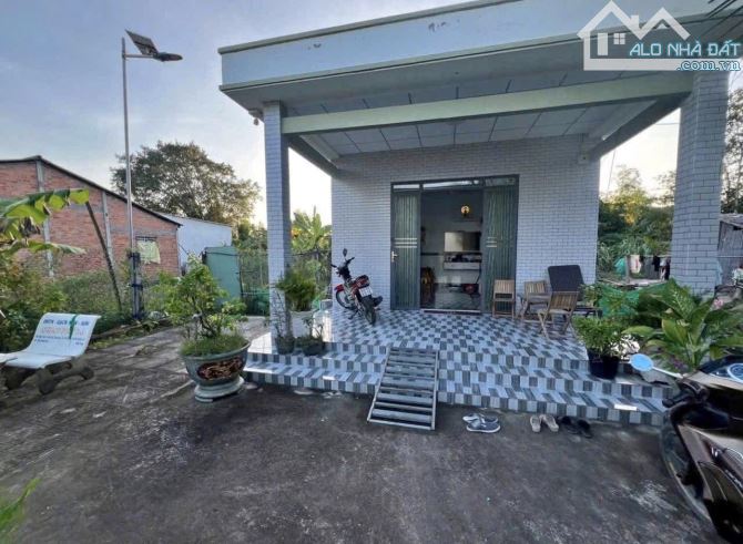 850tr Bán nhà đang cho thuê 7tr/tháng đường Nguyễn Thị Lắng (210m2) sổ riêng