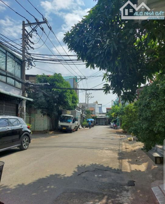 BÁN NHÀ 2 TẦNG HẺM XE TẢI THÔNG ĐƯỜNG PHÚ ĐỊNH Q8 CŨ- 4 X15M - NHÍC 5 TỶ