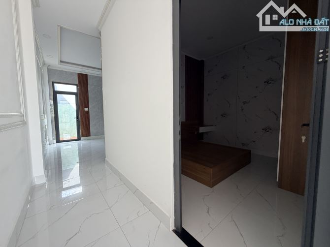NHÀ 1 LẦU 5 * 22 giá 2ty300 xã MỸ YÊN (CHỢ GÒ ĐEN)