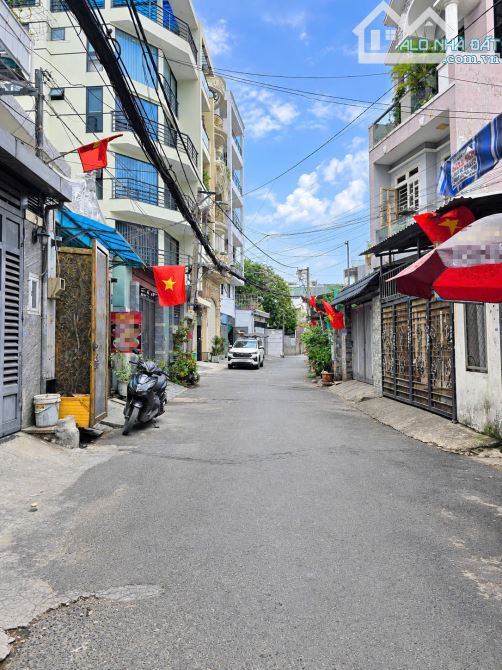 Nhà 5 tầng - 4x18m - Phạm Văn Chiêu phường 14 Gò Vấp - Hẻm xe hơi tránh - 1 trục 1 sẹc