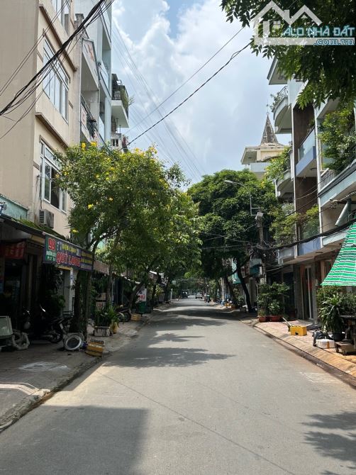 - MẶT TIỀN ĐƯỜNG XE HƠI LÊ TẤN BÊ - 1kM - TỚI AEON – TRUNG TÂM B.TÂN – FIUN thổ cư - ô tô