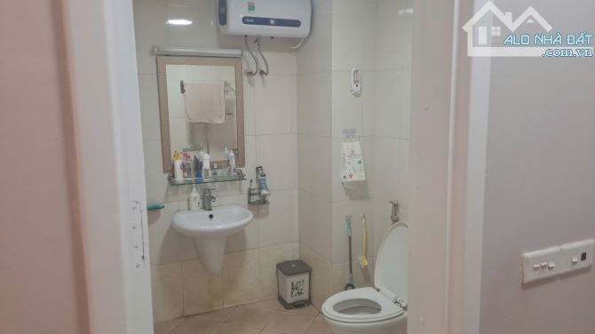 Chính chủ bán căn hộ Hòa Bình 6 minh Khai 100m tặng nội thất.