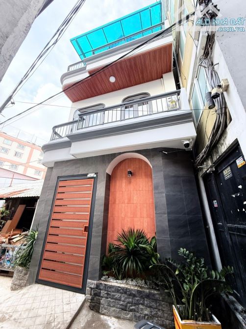 Chdv 4 tầng, Huỳnh Tấn Phát. 75m2, ngang 4.5m, 8 phòng, dòng tiền hơn 500tr