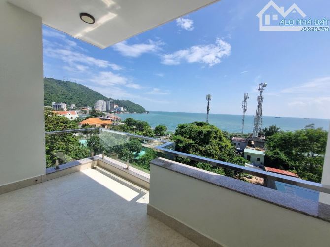 Cần bán căn Biệt thự view biển Trần Phú Bãi Dâu 180m2 4 phòng ngủ có hồ bơi riêng chỉ 20.5