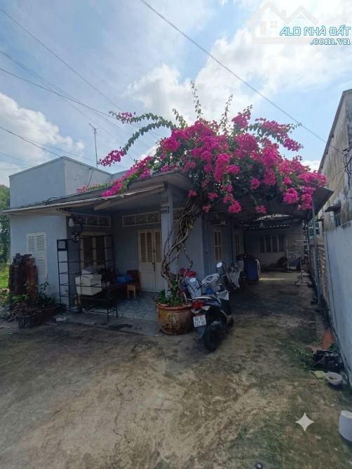 NP600. Bán nhà ngang gần 10 mét lô góc 2 mặt tiền 1 sẹt Nguyễn Ái Quốc - P.Hố Nai - Gần ch