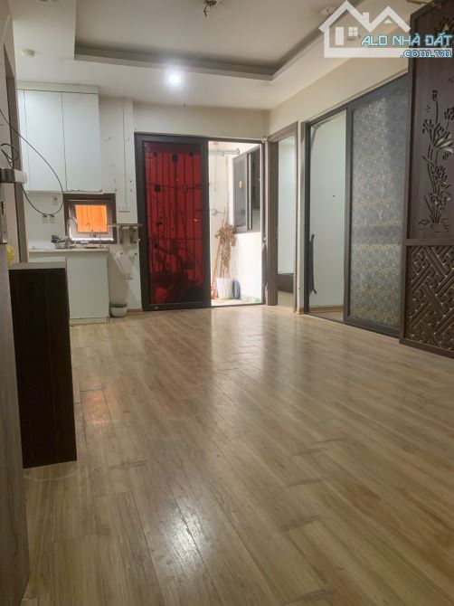 BÁN CCMN TRÍCH SÀI 55M² TẦNG 3 LÔ GÓC 3 THOÁNG 2PN GẦN HỒ 2.3 TỶ