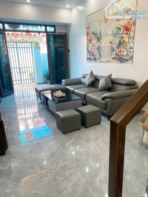 Bán nhà Kiều trung, 57m2 × 3 tầng , giá chỉ nhô 2 tỷ