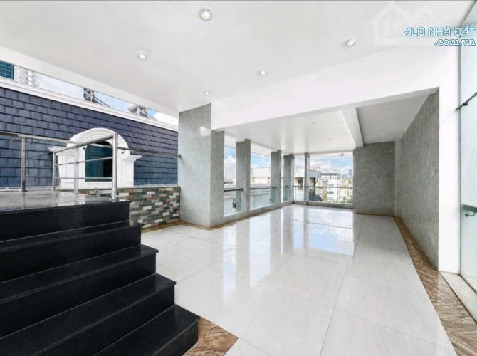 Biệt Thự An Khánh mới đẹp chủ cần bán gấp, 200m2, Hầm 3 tầng, giá chỉ 62 tỷ