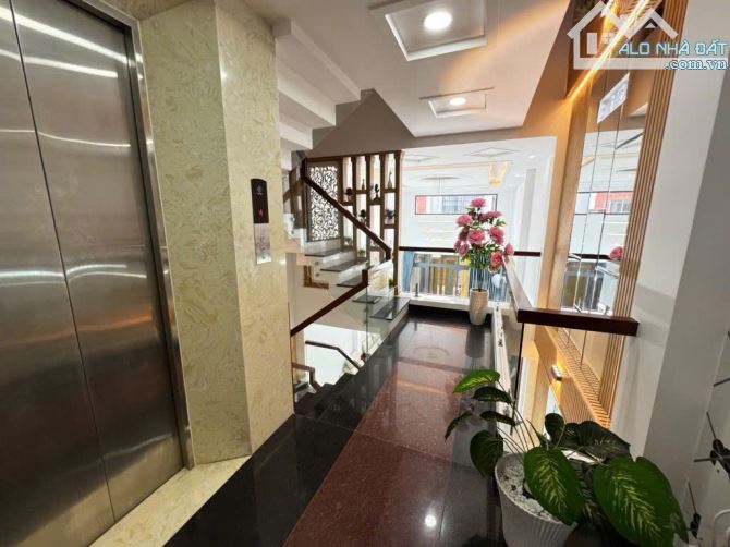 CHỊ EM BÁN GẤP - GẦN 90M2, HẺM 6M THẲNG TRỤC-5 TẦNG MỚI ĐẸP - NGAY PHẠM VĂN BẠCH - HƠN 9Tỷ