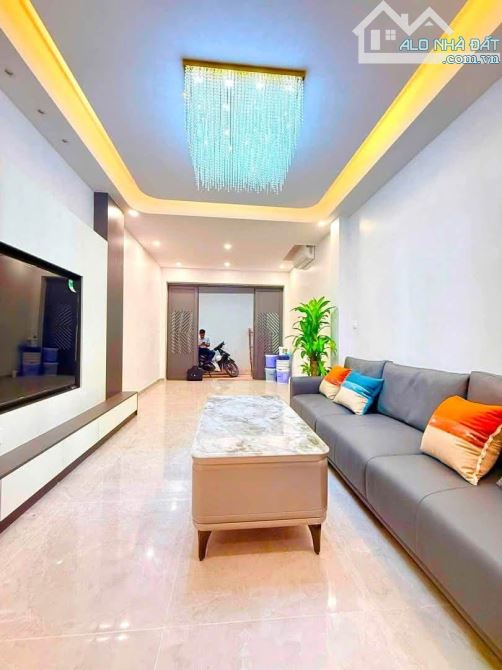 Mặt ngõ KD phố Tam Trinh 35m2 x5T giá 6 tỷ sổ CC 2 thoáng dân xây full nội thất có TL bao