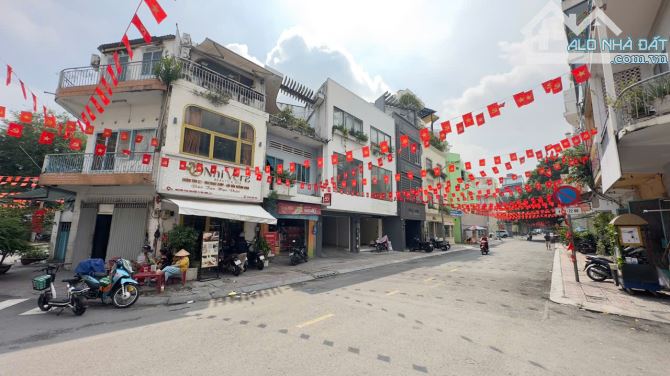 Hiếm! Mặt tiền Nguyễn Văn Nguyễn, Tân Định, Quận 1, 4x16m, đường trước nhà 14m, chỉ 19 tỷ