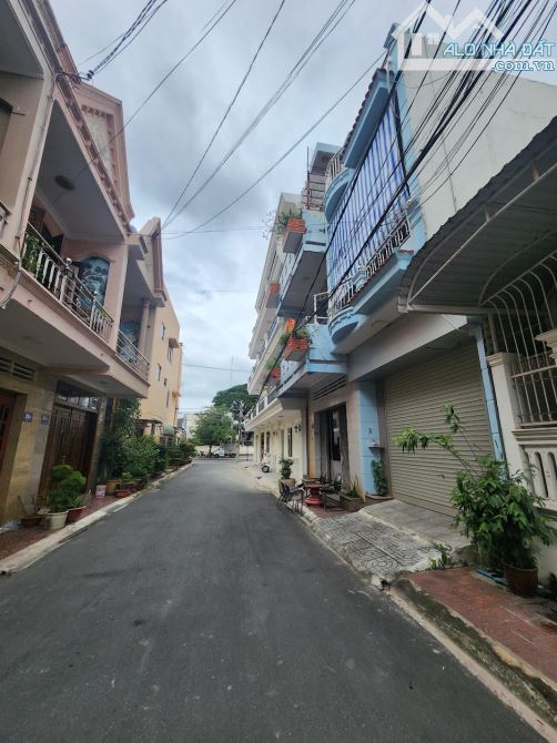 7.5 TỶ CÓ NHÀ - ĐƯỜNG NHỰA 6M CÓ VỈA HÈ - NGUYỄN HỮU CẢNH, VŨNG TÀU