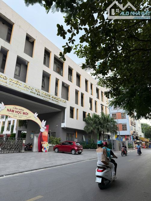 Bán nhà phân lô phố Nghĩa Đô, 68m2, 3 tầng, mt 4,5m, ô tô tránh, 338 triệu/m2, 2 mặt ngõ