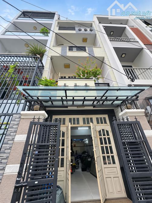 SỐC GIẢM SÂU 700 TRIỆU CÒN 5.68 TY. HẺM XE HƠI, 4 TẦNG, 44M2, P.8, GÒ VẤP.