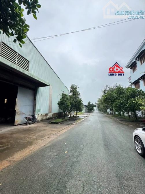 X043 CHUYỂN NHƯỢNG NHÀ MÁY SX VỚI KHUÔN VIÊN ĐẤT RỘNG GẦN 8HA TẠI BIÊN HOÀ ĐN