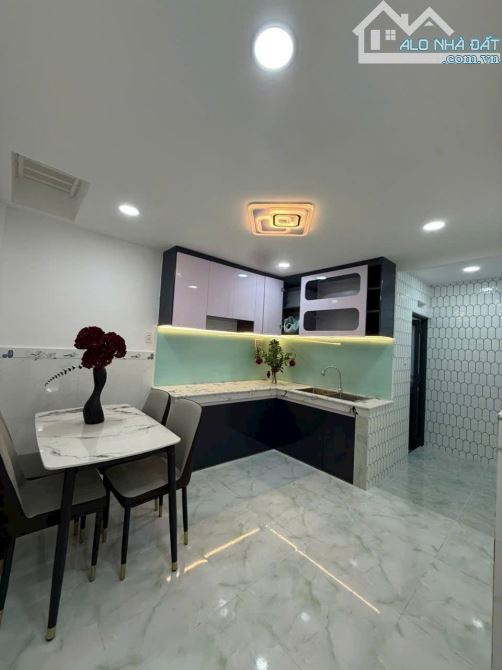 BÁN TẬP THỂ PHAN VĂN TRƯỜNG 65M² 2PN SỔ RIÊNG GẦN ĐH SƯ PHẠM 3.98 TỶ