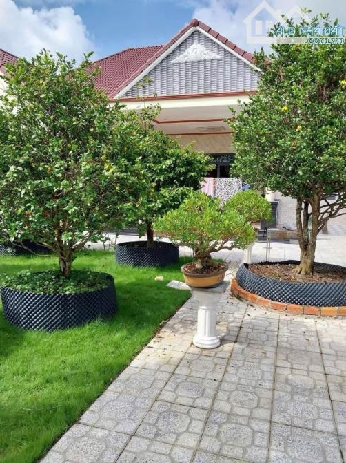 Bán nhà vườn 1.700 m2 đường Chí Sinh có view sông 8 tỷ
