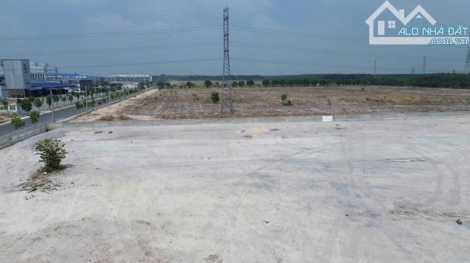 Cần bán gấplô đất 5.2ha trong Khu công nghiệp sóng thần 3, Bình Dương