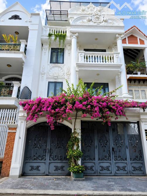 HXH NGUYỄN HIỀN, QUẬN 3. GIÁ:4,38TỶ/7mx12m. 1TRỆT3LẦU. SỔ CẦM TAY. CHO THUÊ 22TRIỆU/THÁNG