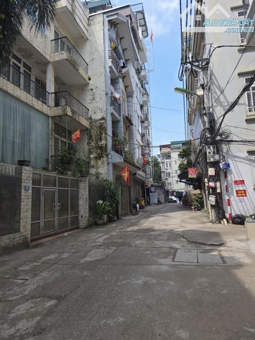 BÁN NHÀ CẦU GIẤY, LÔ GÓC 2 MẶT NGÕ RIÊNG OTO CỰC THOÁNG, 38m, 6 TẦNG THANG MÁY, 11.5 Tỷ