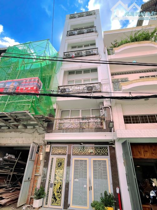 Thu 1 tỷ Dòng Tiền 4,5%/Tháng Hẻm 2 Xe Hơi Thành Thái- Quận 10 4.3x17 Hầm 6 Tầng