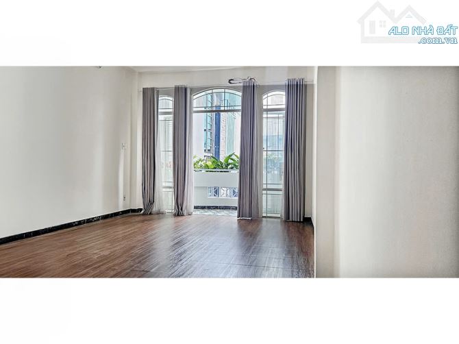 Mặt tiền Nguyễn Gia Trí CN: 80m2 25 tỷ, nhà đẹp pháp lý minh bạch