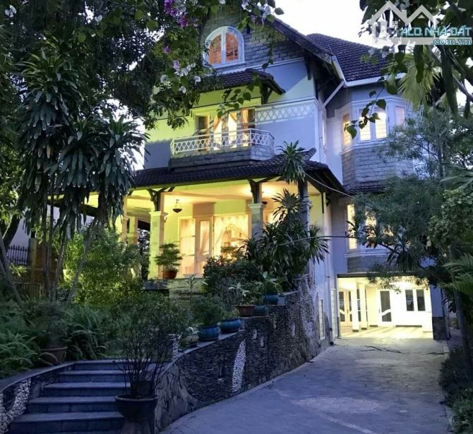 Biệt thự Nguyễn Trọng Tuyển (Phú Nhuận), 7.6x25m, 6 tầng thang máy, giá 55 tỷ