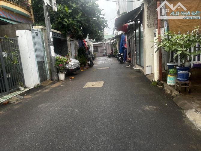BÁN NHÀ 2T TRẦN XUÂN LÊ - Ô TÔ ĐỖ TRONG NHÀ GIÁ 4,5x TỶ