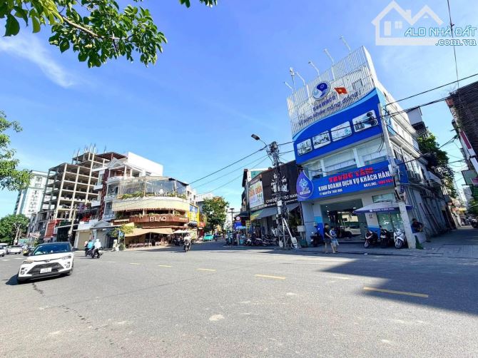 vị trí kinh doanh đắc địa phố tây tp huế căn góc 3 tầng 80m2 chỉ 22tỷ thương lượng