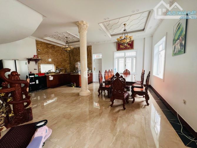 Bán nhanh căn góc 2 mặt tiền Biệt Thự Phước Sơn đầy đủ nội thất xịn sò giá cực tốt