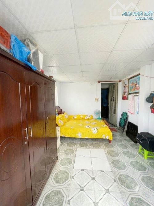 HẺM XE HOI THÔNG THỐNG NHẤT, 3 TẦNG 4PN, 4.x TỶ GẤP BÁN, P11 GÒ VẤP
