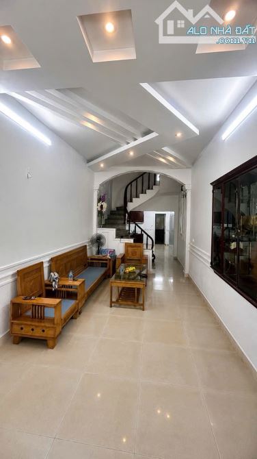 BÁN NHÀ MẶT NGÕ ĐƯỜNG THIÊN LÔI CHỢ ĐÔN, Ô TÔ VÀO NHÀ 57M2 ,4 tầng ,giá 4,15 tỷ