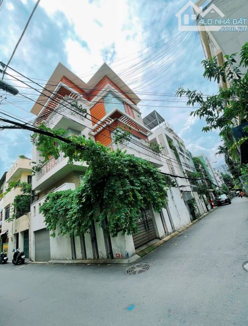 Biệt Thự Thiết Kế Ngay Hoàng Hoa Thám -Tân Bình - 7x11m - 4 Tầng Đẹp - Giá 16 Tỷ