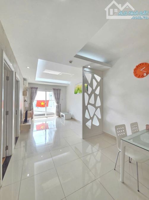 Chỉ 3,5 tỷ! Bán gấp căn hộ cao cấp Pegasus Plaza, sổ sẵn, căn 96m2, 3pn, full nội thất xịn