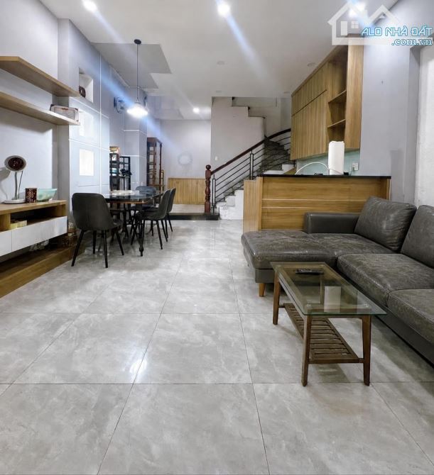 NHÀ ĐẸP 4 tầngx58m2 – HẺM XE HƠI VF3 thông ra đường Quang Trung.