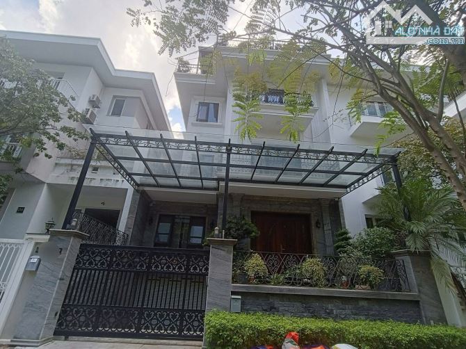 Biệt Thự Kđt Nam Trung Yên, DT 150m2 xây 4Tầng 1hầm, Chính chủ, View vườn hoa, Giá 51Tỷ TL