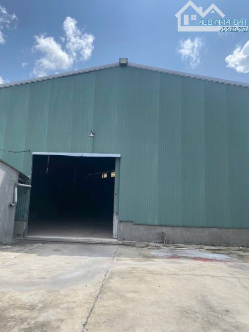 X171 Bán xưởng kèm căn nhà cứng cáp 1 sẹc trục đường Võ Nguyên Giáp Biên Hoà Phước Tân .