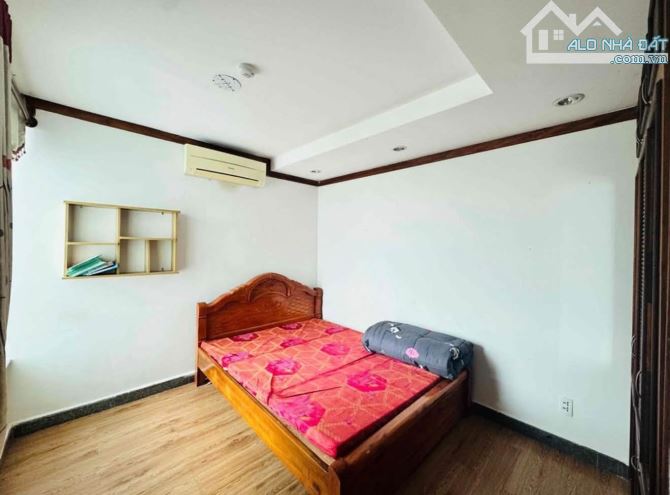 CẦN BÁN Căn hộ chung cư HAGL 2 phòng ngủ NỘI THẤT CƠ BẢN - GIÁ: 2,1 TỶ