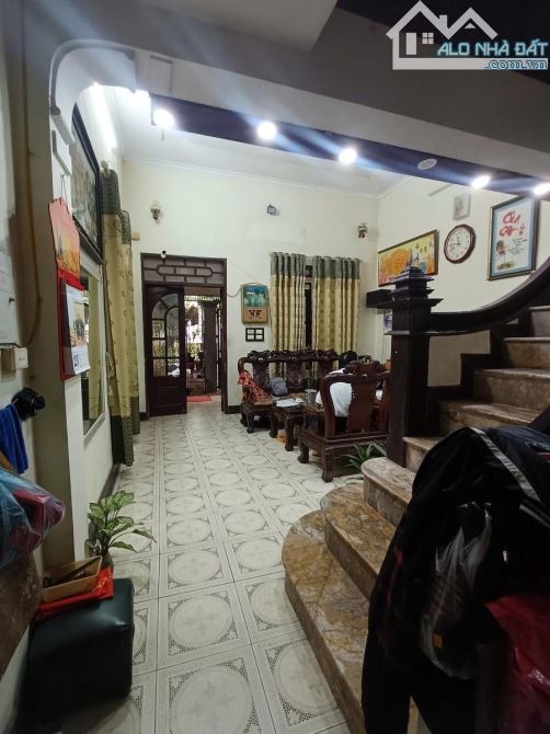 PHÚC LỢI 90x3T, MT 7m – LÔ GÓC – Ô TÔ ĐỖ CỬA – SÁT QUY HOẠCH ĐƯỜNG TO – DÒNG TIỀN, 10.8 tỷ