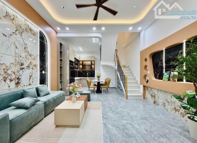 NHÀ MỚI, HẺM XE HƠI QUANG TRUNG, DT 7x14m, 3 LẦU, 6 PHÒNG NGỦ, FULL NỘI THẤT