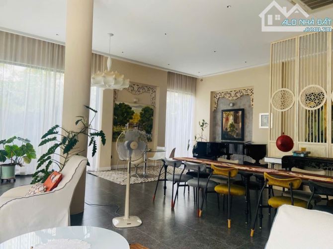 Biệt thự siêu Vip Khu Compound 146 Nguyễn Văn Hưởng, 500m2, 3 tầng, giá 125 tỷ