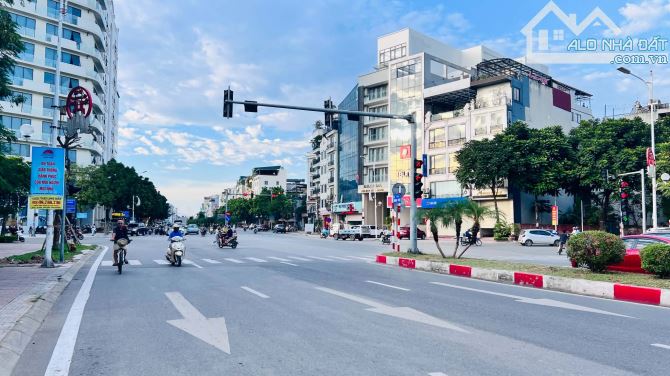 TÒA NHÀ MẶT PHỐ HỒNG TIẾN – BUILDING 10 TẦNG- MẶT TIỀN 8M