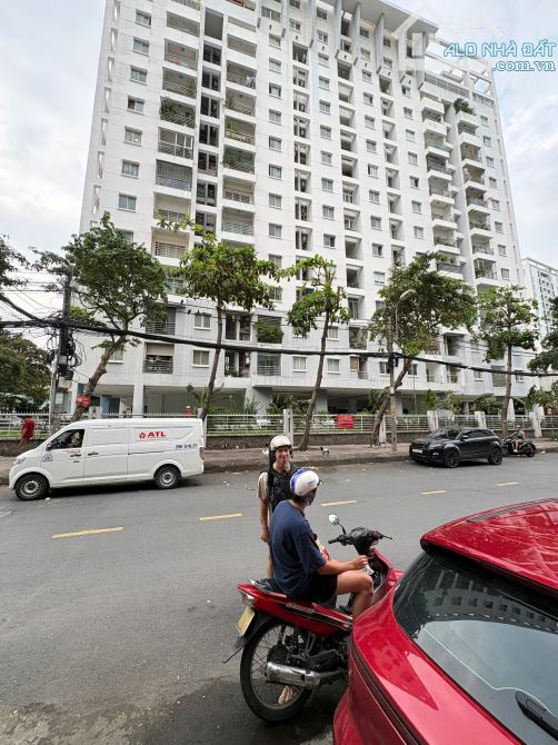Ann bán căn góc Cc Nguyễn Văn Đậu, 2PN NTCC lầu cao view đẹp SH trên tay giá tốt !!!