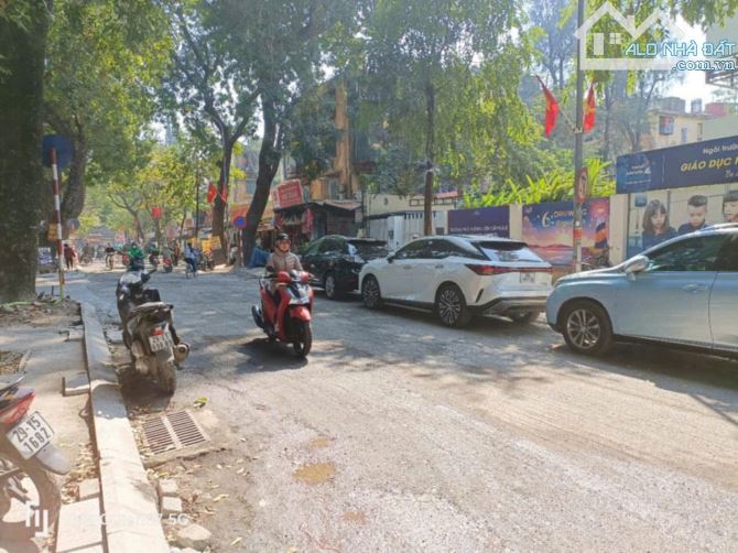 Nhà tập thể tầng 3 Kim Liên trung tâm Đống Đa, đất vàng tái định cư tại chỗ.