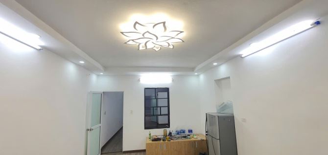 Nhà tập thể tầng 2 Kim Liên trung tâm Đống Đa, Dtsd 130m2.