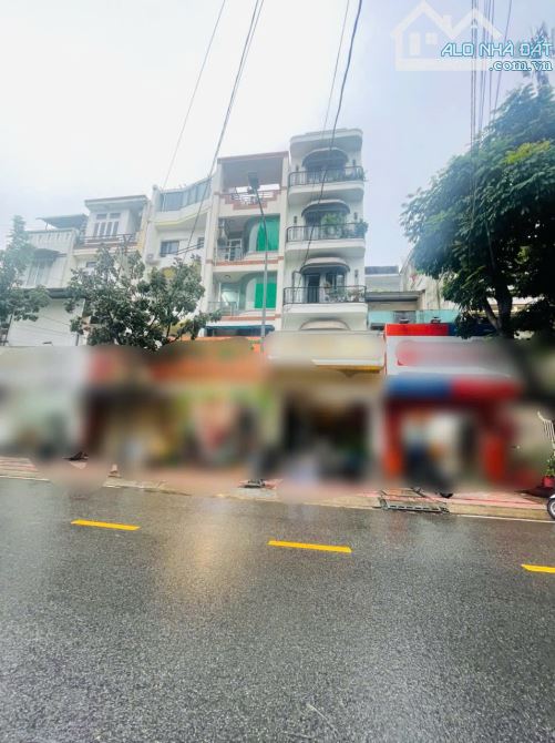 🏯 BÁN NHÀ 𝟮 MẶT TIỀN VĨNH HỘI – Q4