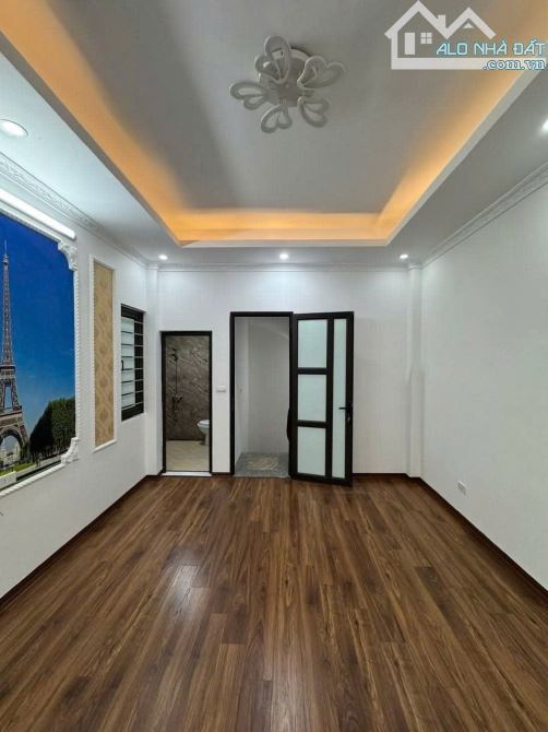 BÁN NHÀ NGUYỄN TRÃI, GẦN NGÃ TƯ SỞ, LÔ GÓC HIẾM, SỔ ĐỎ ĐẸP, DT 27m2, CHỈ 5.9 TỶ