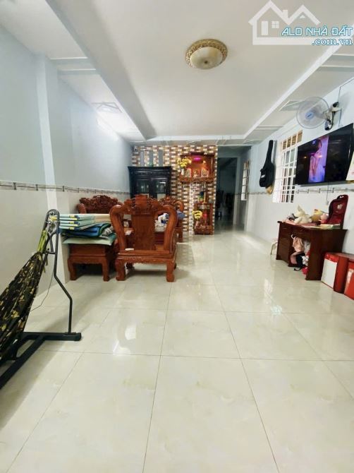 Lê văn lương, Giá 6.2 tỷ, Nhà 2 Tầng 4.2x26m Kinh Doanh Tốt