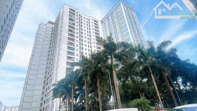 GIA ĐÌNH CẦN BÁN CĂN GÓC CC TOÀ CT1 - TP GIAO LƯU, CẠNH HỒ AN BÌNH, 55m, 2 PN, Nhỉnh 3 Tỷ