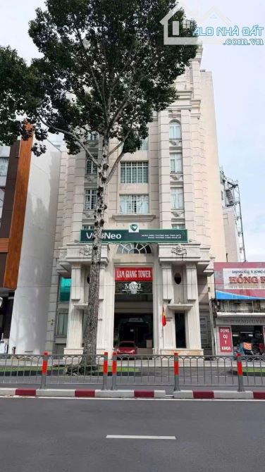 Building Lâm Giang Tower 167-173 Trần Hưng Đạo, Cô Giang, Q1